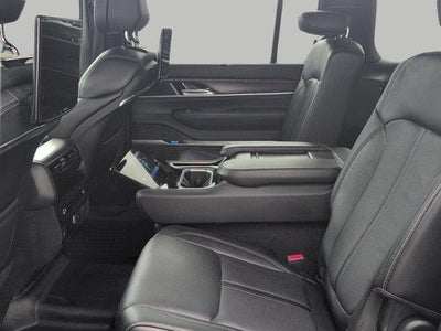 2023 Jeep Grand Wagoneer Base