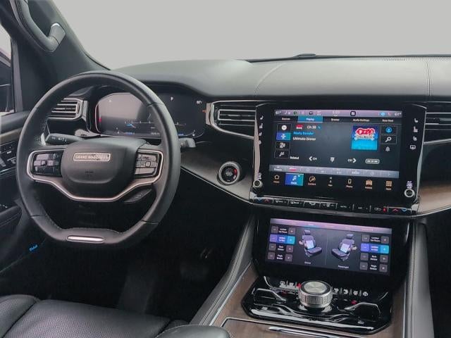 2023 Jeep Grand Wagoneer Base