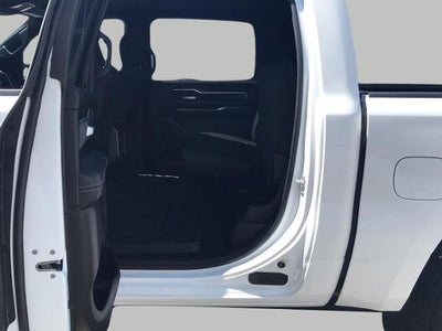 2020 RAM 1500 Big Horn Crew Cab 4x4 5'7" Box