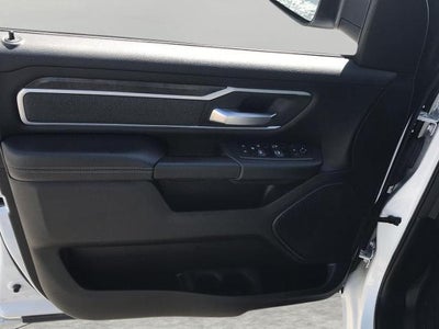 2020 RAM 1500 Big Horn Crew Cab 4x4 5'7" Box