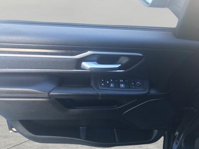 2022 RAM 1500 Big Horn Crew Cab 4x4 5'7" Box