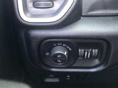 2019 RAM 1500 Big Horn/Lone Star Crew Cab 4x4 5'7" Box