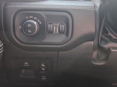 2022 RAM 1500 Limited Crew Cab 4x4 5'7" Box