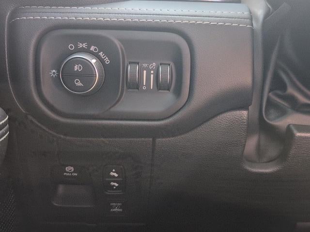 2022 RAM 1500 Limited Crew Cab 4x4 5'7" Box