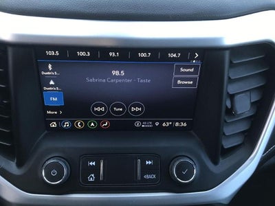 2023 GMC Acadia SLT