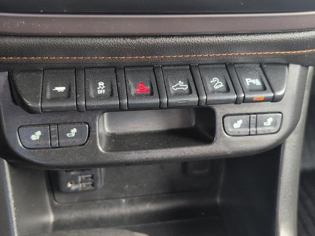 2021 GMC Canyon 4WD AT4 w/Leather