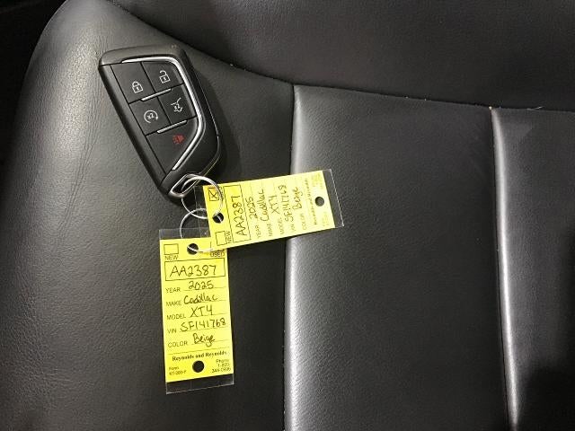 2025 Cadillac XT4 Premium Luxury