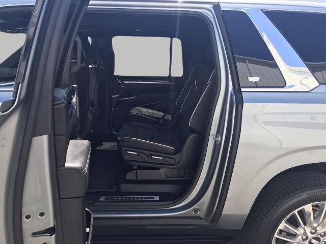 2025 Cadillac Escalade ESV Premium Luxury