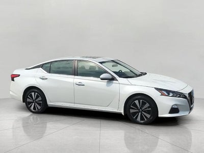 2022 Nissan Altima SV Intelligent AWD