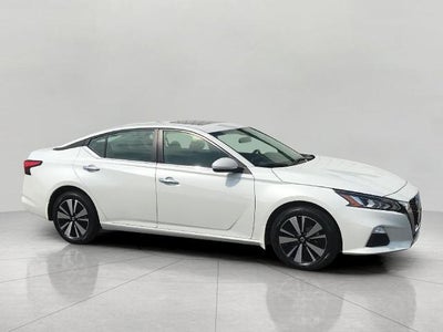 2022 Nissan Altima SV Intelligent AWD