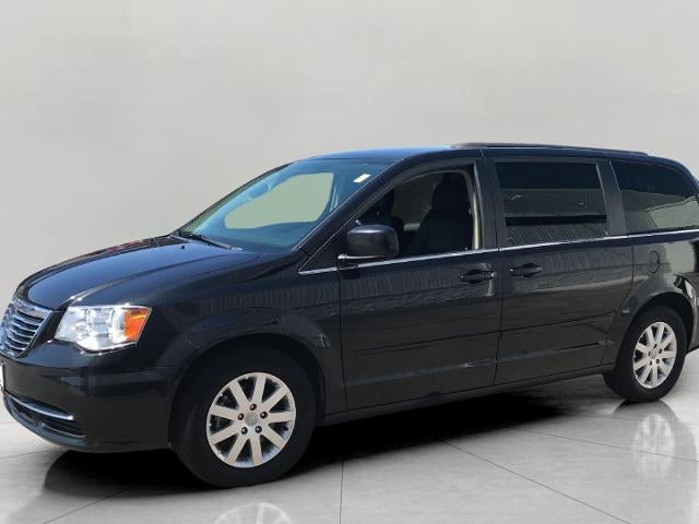2016 Chrysler Town & Country LX