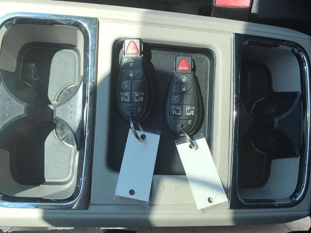 2016 Chrysler Town & Country LX