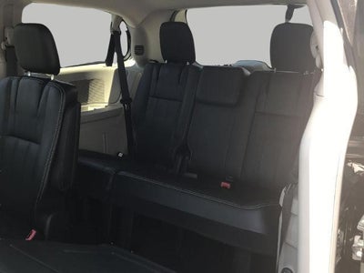 2016 Chrysler Town & Country LX