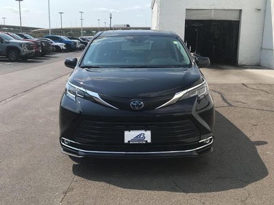 2022 Toyota Sienna XLE