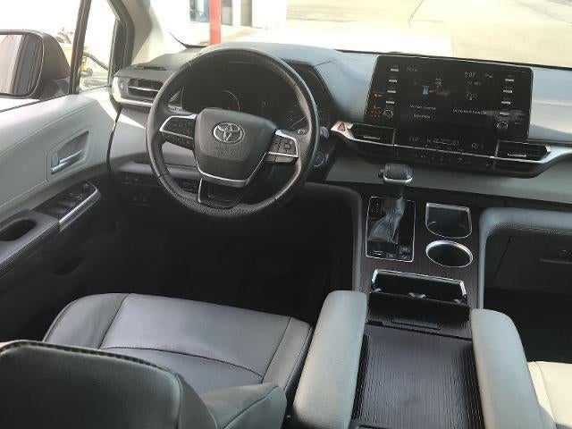 2022 Toyota Sienna XLE